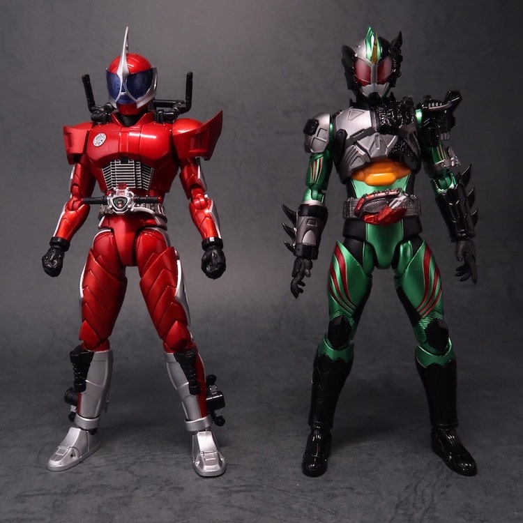 S.H.Figuarts 仮面ライダーアクセルのサイズ比較の写真