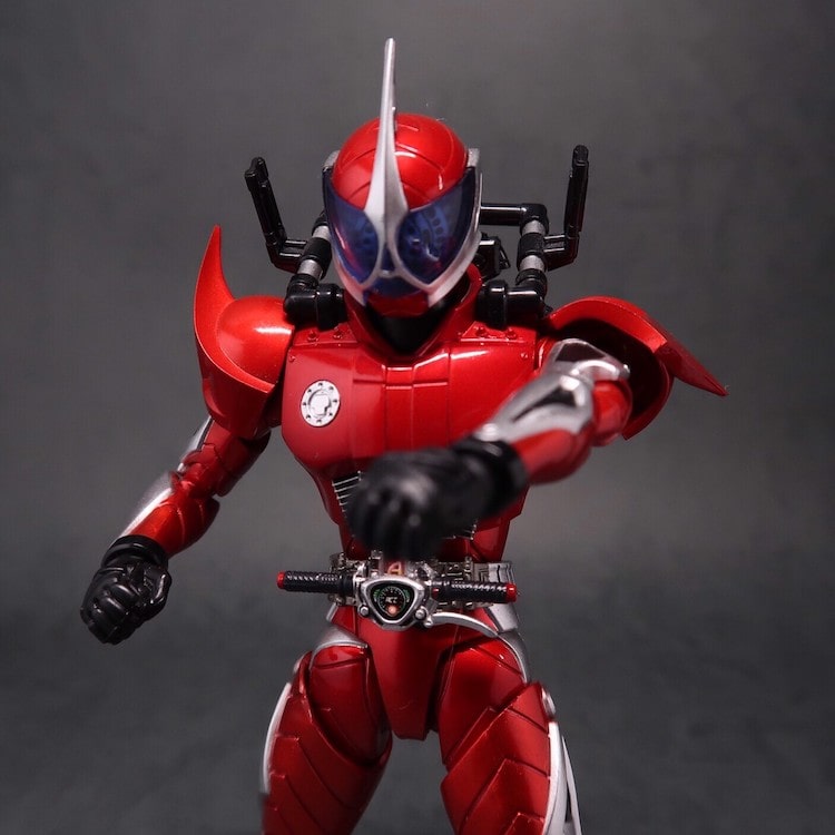 S.H.Figuarts 仮面ライダーアクセルの上半身の写真