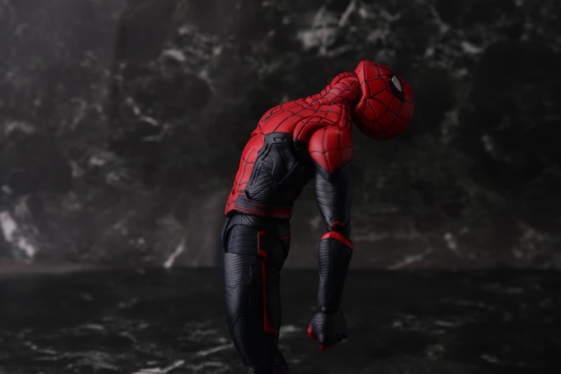 S.H.Figuarts スパイダーマン アップグレードスーツ の上半身の可動範囲の写真
