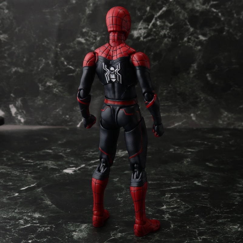 S.H.Figuarts スパイダーマン アップグレードスーツ の背面からの写真
