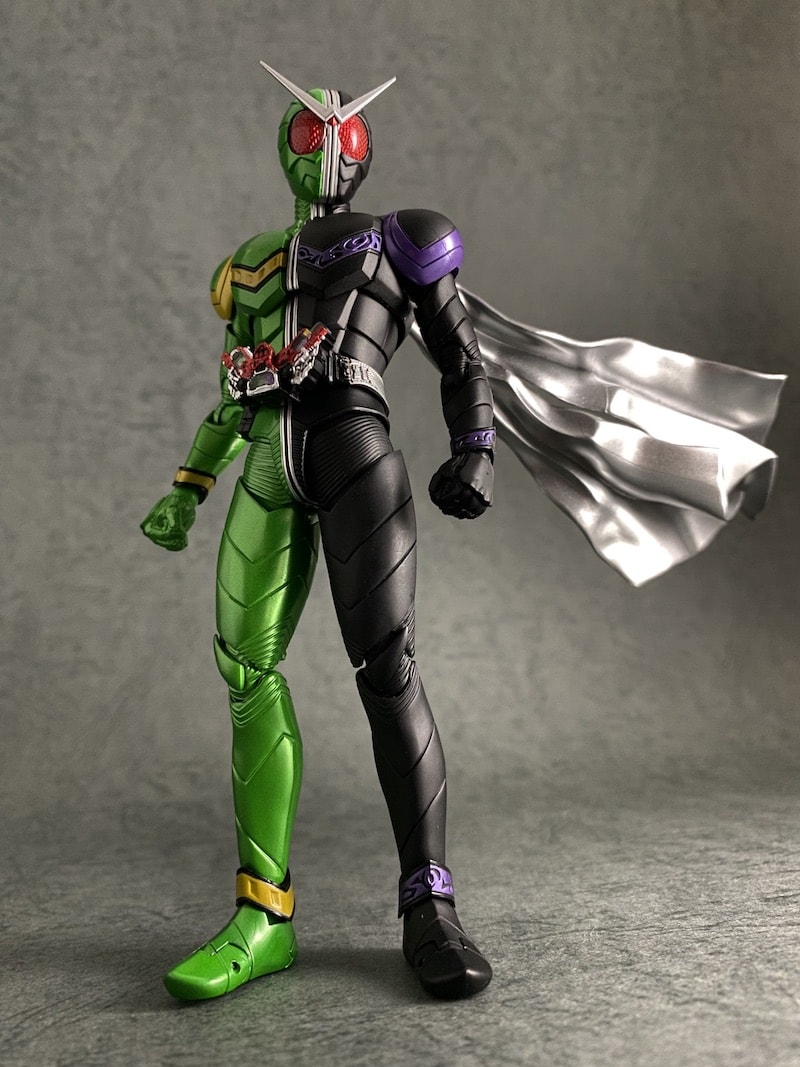 S.H.フィギュアーツ 真骨彫 仮面ライダーダブル サイクロンジョーカー ...