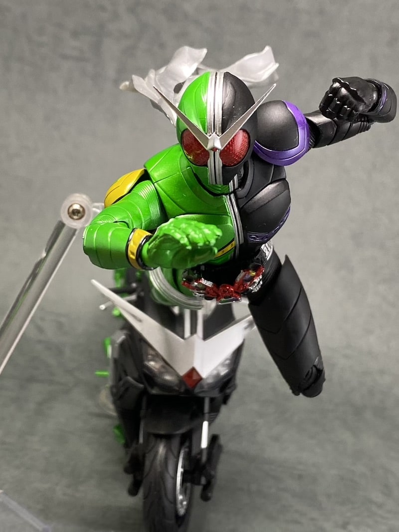 S.H.フィギュアーツ 仮面ライダーダブルのバイク ハードボイルダーの箱の写真