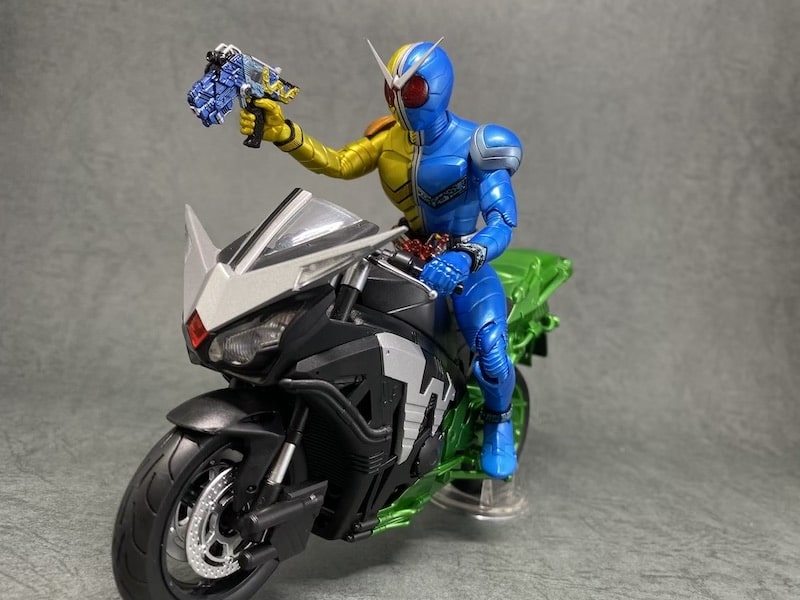 S.H.フィギュアーツ 仮面ライダーダブルのバイク ハードボイルダーの箱の写真