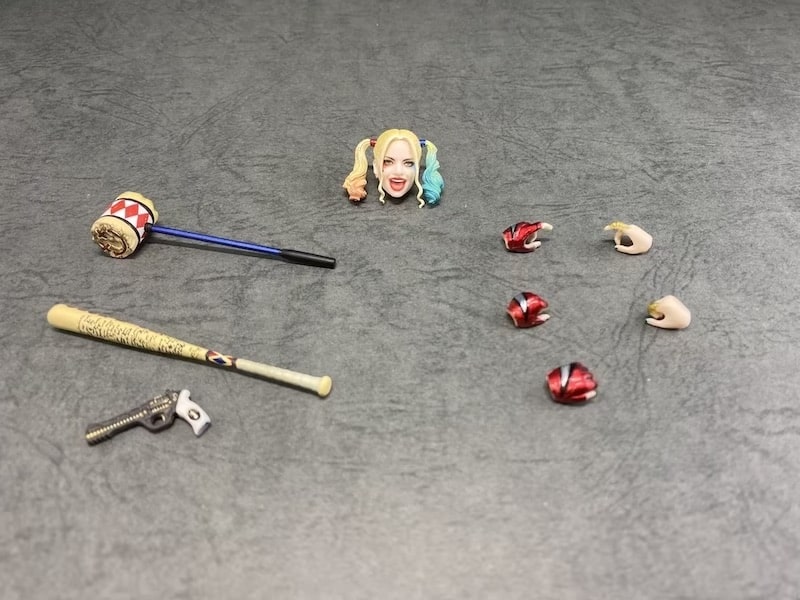 MAFEX ハーレークインのフィギュア写真