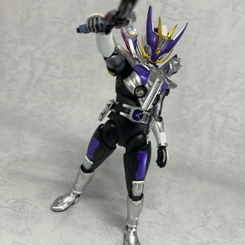 ⭐︎S.H.フィギュアーツ　真骨彫　仮面ライダー電王 ソードフォーム／ガンフォーム Amazon.co.jp: TAMASHII NATIONS S.H.フィギュアーツ 仮面