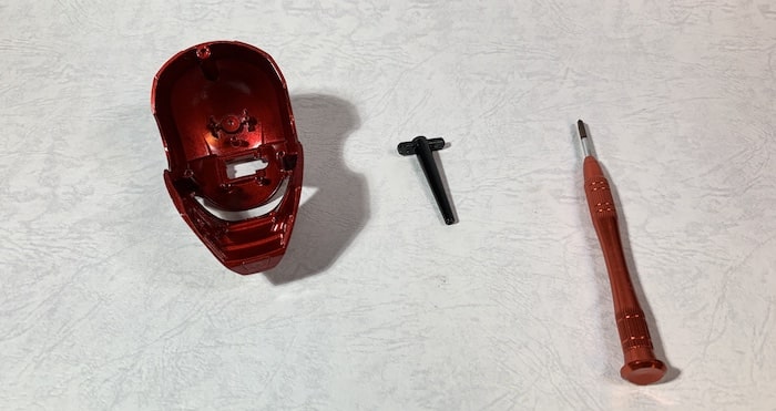 最初はこのパーツをつなげる