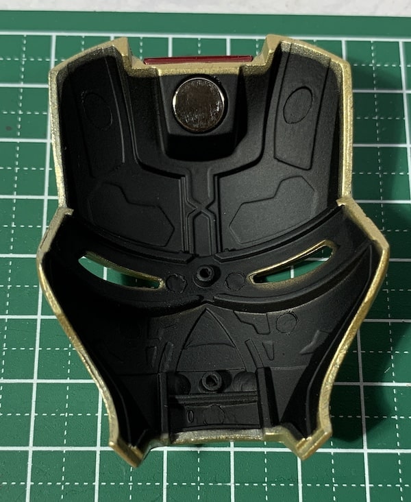 マスクパーツの裏面