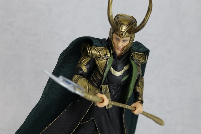 S.H.フィギュアーツ ロキ(アベンジャーズ) Amazon.co.jp: 魂ネイションズ アベンジャーズ ロキ バンダイ