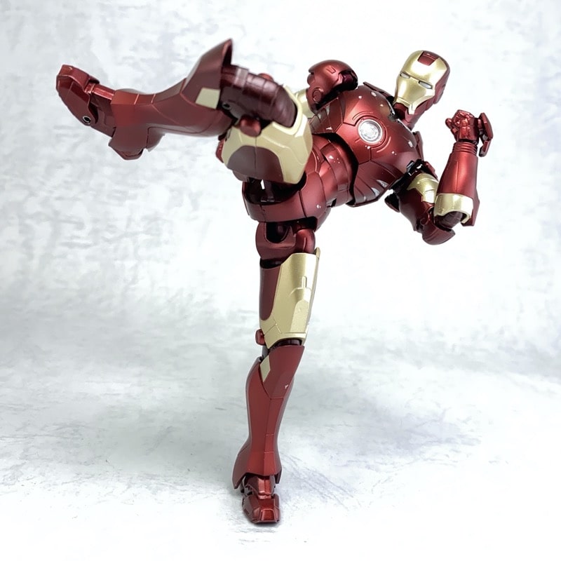 S.H.フィギュアーツ アイアンマン マーク3 -《Birth of Iron Man