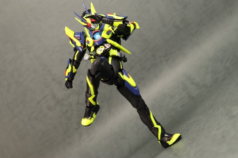 S.H.フィギュアーツ 仮面ライダーゼロワン シャイニングアサルト