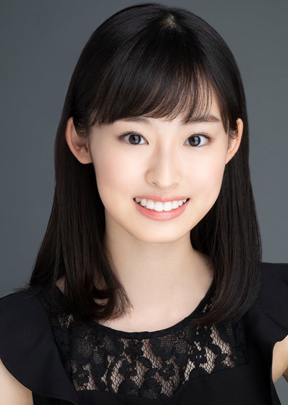 井本 彩花
