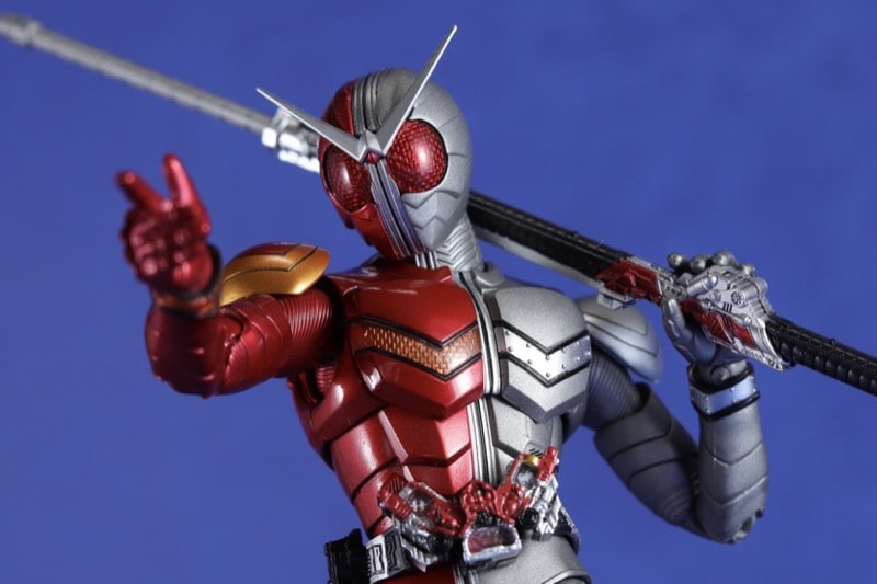 人気商品の S.H.Figuarts 仮面ライダーW ヒートメタル ルナトリガー