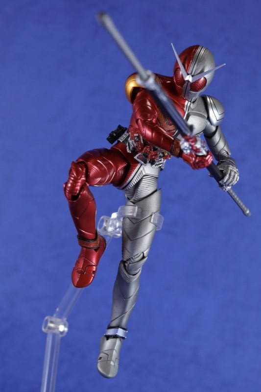 【未使用品】フィギュアーツ真骨彫用　仮面ライダーダブル　ヒートメタル発光ヘッド Amazon.co.jp: S.H.Figuarts（真骨彫製法） 仮面ライダーW