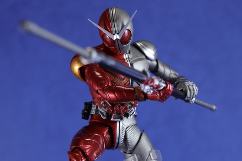 S.H.フィギュアーツ 真骨彫 仮面ライダーダブル ヒートメタル
