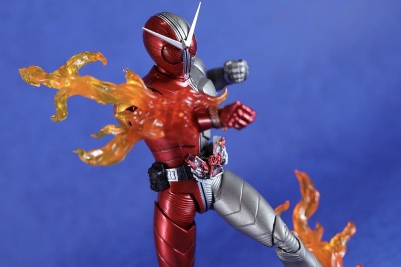 S.H.フィギュアーツ 真骨彫 仮面ライダーダブル ヒートメタル