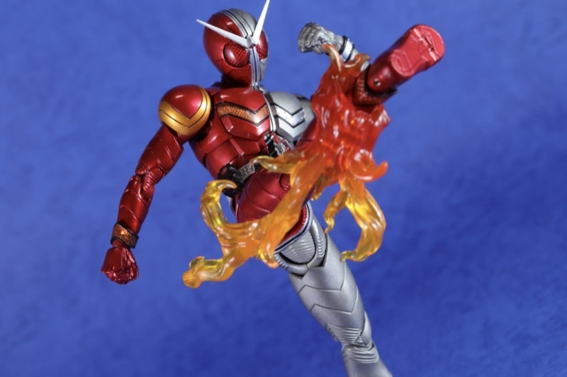 S.H.フィギュアーツ 真骨彫 仮面ライダーダブル ヒートメタル